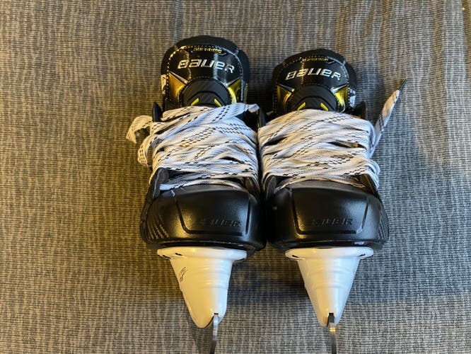 Bauer Supreme UltraSonic Hockey Skates Size 6.5