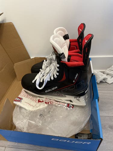 Bauer Vapor 3x pro 2021 (worn once) size 10