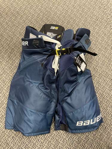 Bauer 3S Pro Navy Senior Large Breezers