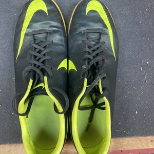 Nike mens mercurial indoor soccer boots