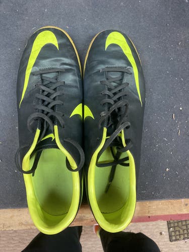 Nike mens mercurial indoor soccer boots