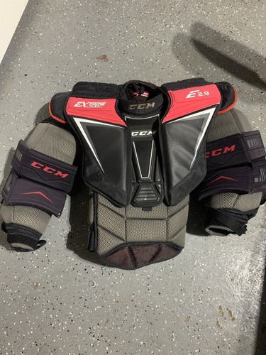 Used Small CCM Extreme Flex Shield E2.9 Goalie Chest Protector Pro Stock
