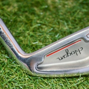 Hogan 	Edge GCD	4 Iron 	Right Handed 	39"	Steel 	Stiff	New Grip