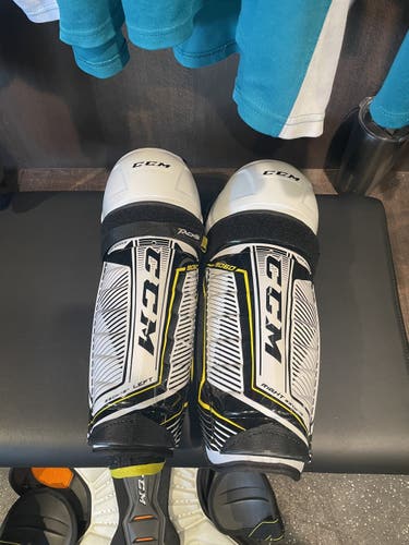 CCM Shin Pads
