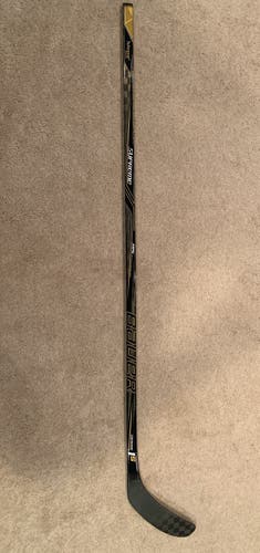 Senior Right Handed Mid Pattern Bauer Supreme 1S Hockey Stick And Ribcore