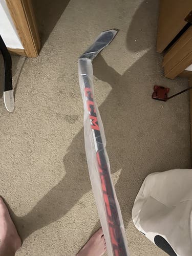 Senior Right Handed Toe Pattern Jetspeed Team Hockey Stick