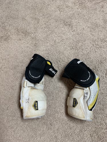 Small Bauer Supreme One40 Elbow Pads