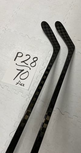 Senior(2x)P28 Left Hand 70 Flex Toe Pattern  Nexus 2N Pro Hockey Stick
