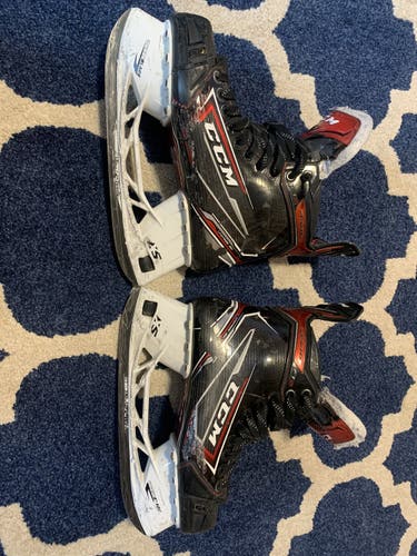 Senior Used CCM JetSpeed FT2 Hockey Skates Regular Width Size 8