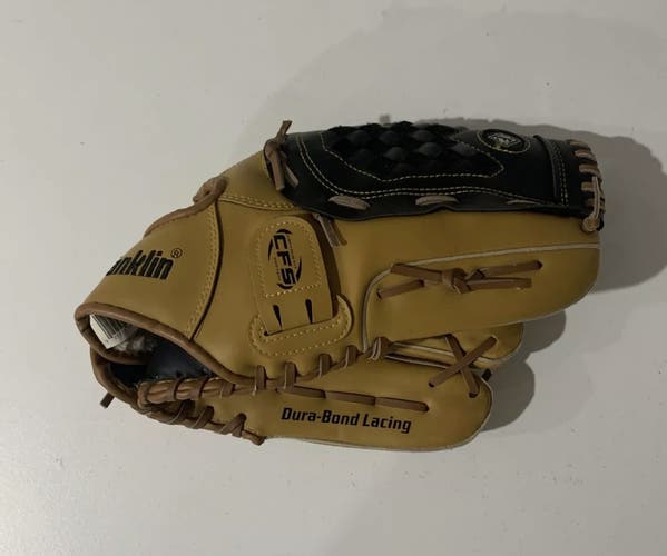 Franklin Field Master Series 22601-13" Right Hand Base/Softbal Glove NWOT
