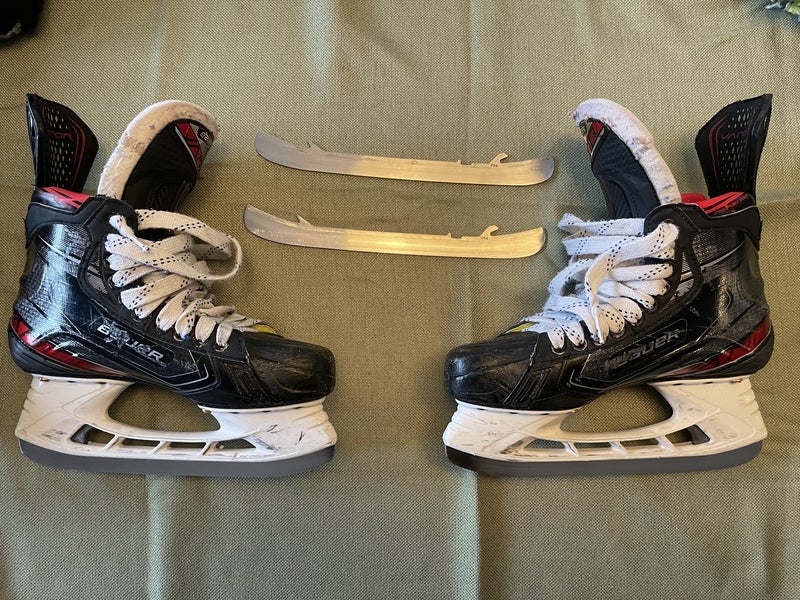 Used Bauer Vapor 2X Hockey Skates Regular Width Size 6.5. Extra Steel