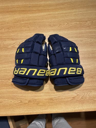Used Bauer 14" Nexus 2N Gloves