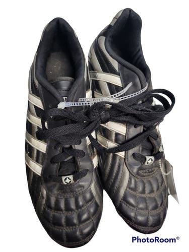 Used Spalding Senior 8 Cleat Soccer Outdoor Cleats