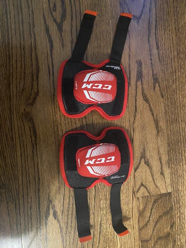 Used Small CCM  JetSpeed FT350 Elbow Pads
