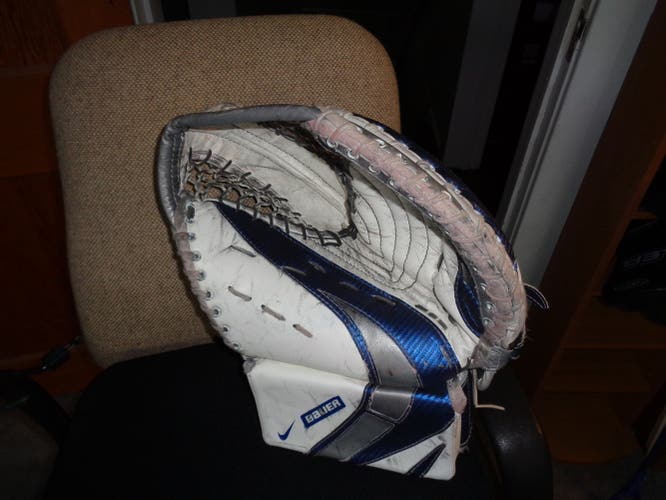 Used Regular Bauer Supreme One95 goal glove