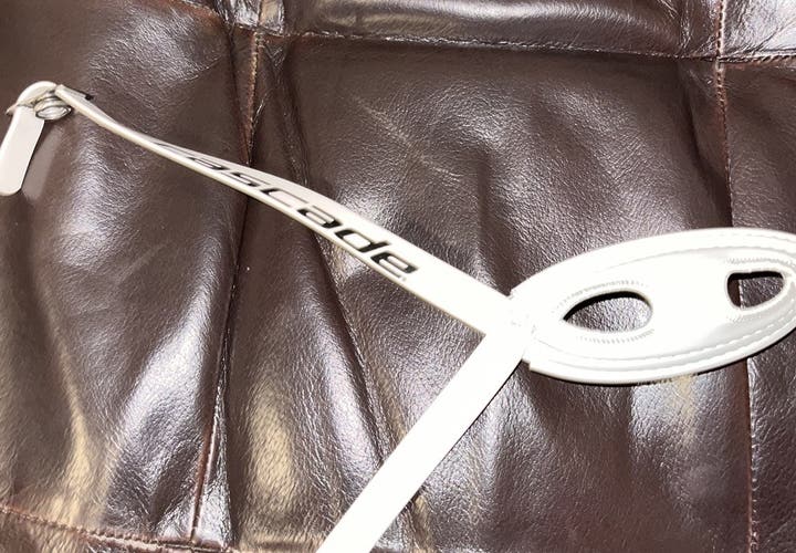 Cascade S XRS Lacrosse chin strap LAX brand New White Helmet