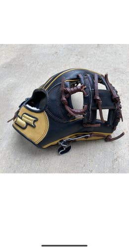 Used Right Hand Throw 11.5" Prestige Pro Baseball Glove