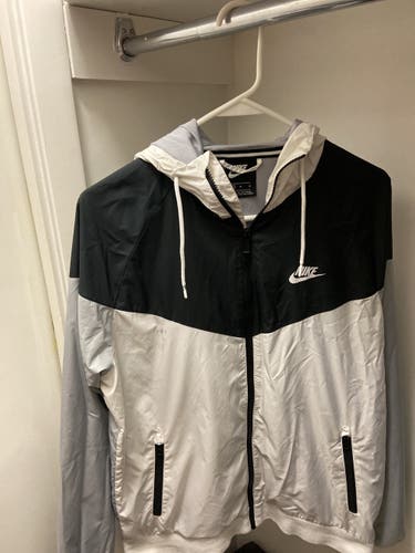 Nike windbreaker (black and White)