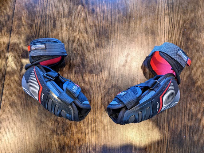 CCM JetSpeed FT370 Elbow Pads - Senior Medium