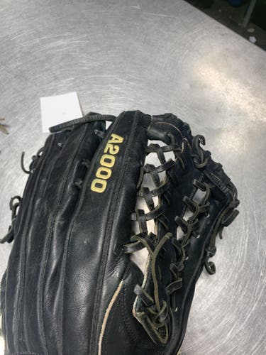 Outfield 12.5" A2000 Baseball Glove