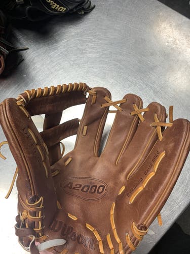 Infield 11.75" A2000 Baseball Glove
