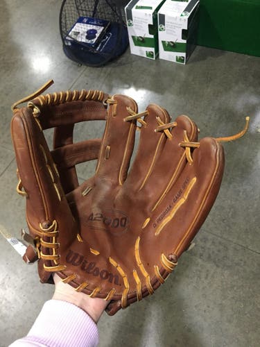 Used Wilson A 2000 11 3 4" Fielders Gloves