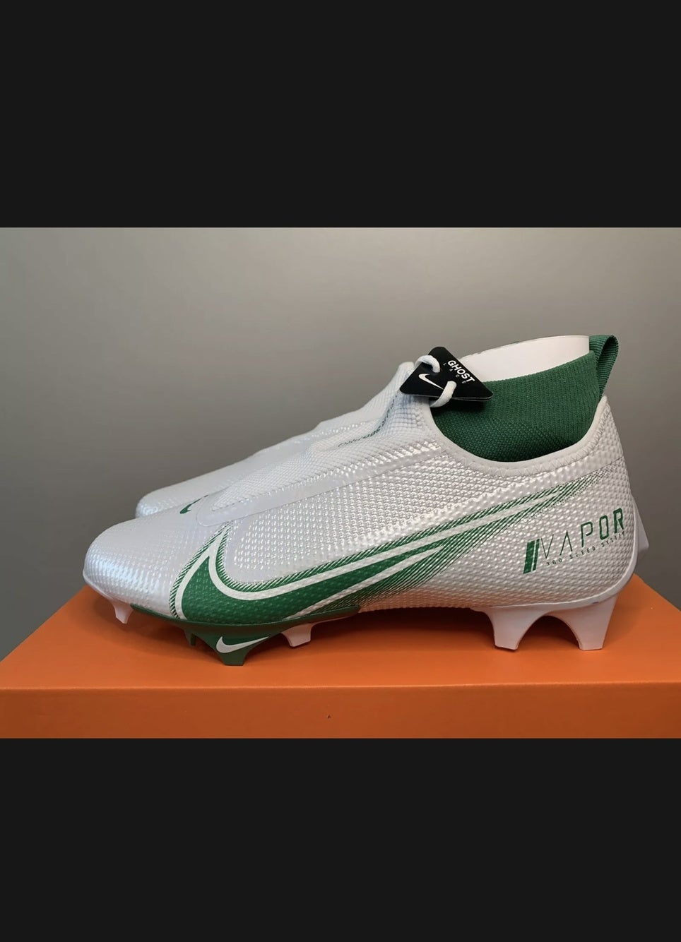 mens football cleats size 7.5