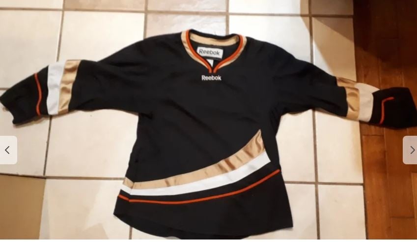 Reebok NHL Hockey Youth Boys Anaheim Ducks Replica Jersey, Black
