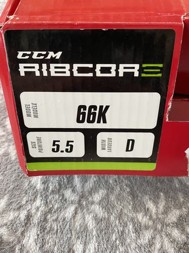 Junior New CCM RibCor 66K Hockey Skates Regular Width Size 5.5