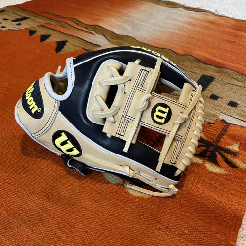 Brand New Wilson A2000 1786 Baseball Glove 11.5"