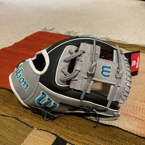 Brand New 2022 Wilson A2000 1786 SuperSkin Baseball Glove 11.5"