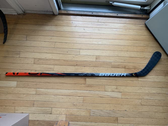 2 Used Intermediate Left Hand Pro Stock Vapor FlyLite Hockey Sticks P92