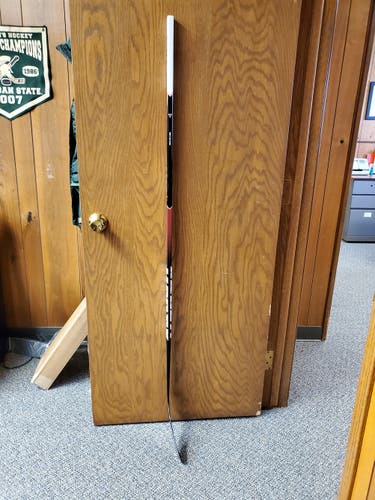 Vertx Type X (2019) / 67 Flex / RH / V09 Curve / Grip /Intermediate