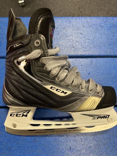 Senior CCM Regular Width  Size 6.5 U Plus CL  Hockey Skates