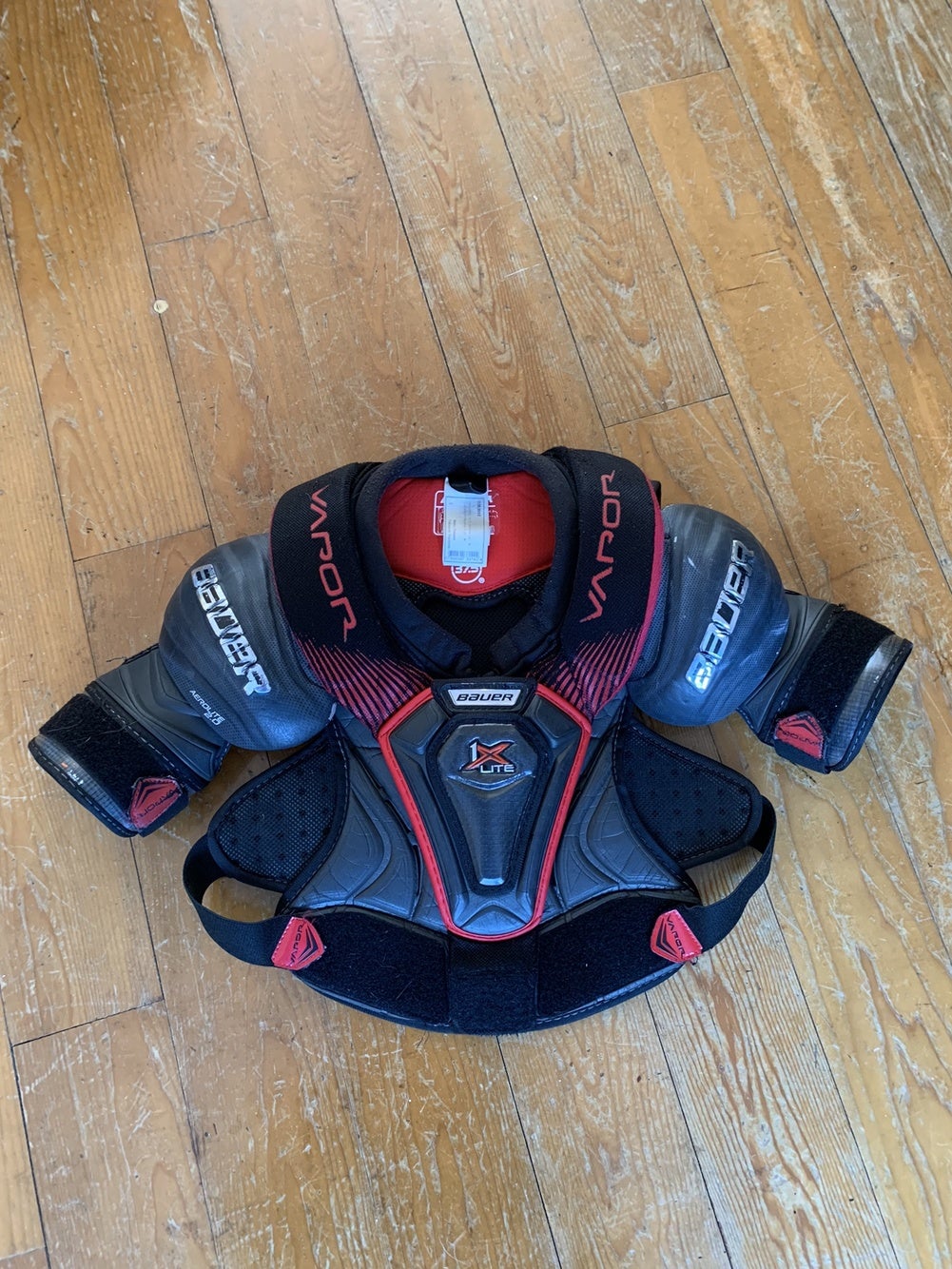 Junior Large Bauer Vapor 1X Lite Shoulder Pads SidelineSwap