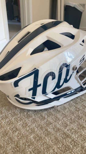 Player's Cascade S Helmet
