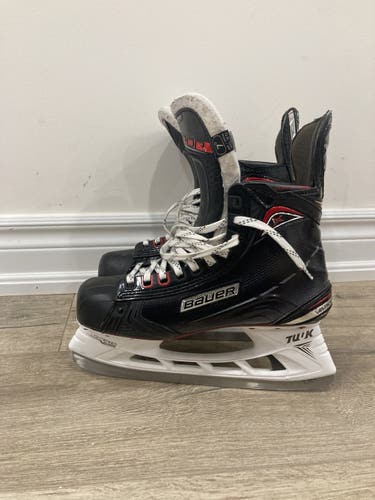 Senior Bauer Regular Width Pro Stock Size 7 Vapor 1X 2.0 Hockey Skates
