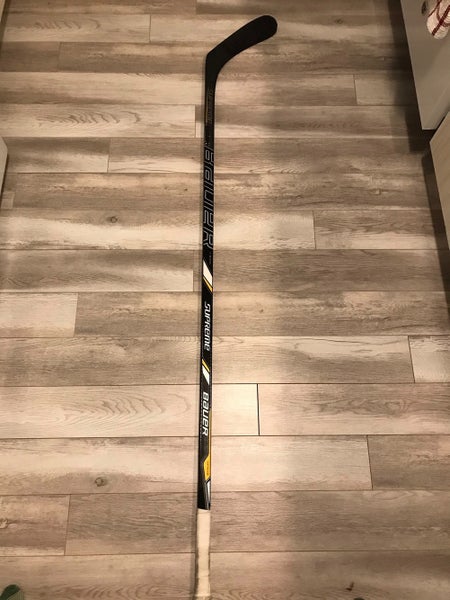 Used Right Handed Heel Pattern Pro Stock Supreme 2S Hockey Stick