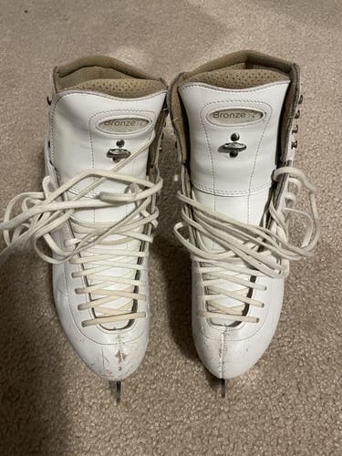 Used Riedell Size 7 Bronze Figure Skates