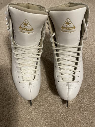 Jackson Size 7.5 Classique Figure Skates Used