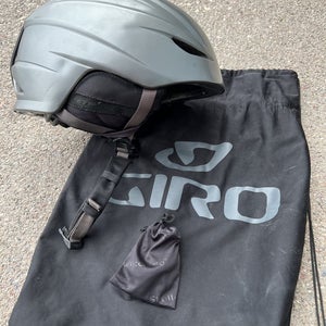 Giro Ski Helmet With Headphone Speakers Installed / Used Unisex Medium