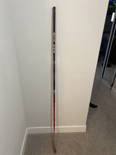 BRENT BURNS Righty CCM RBZ Superfast P28 125 Flex