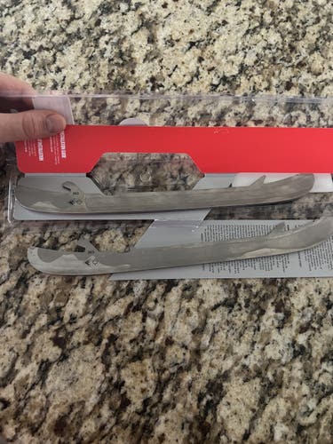 Flare Blade Runners 263 Bauer Tuuk