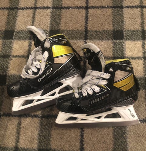 Bauer Supreme 3S Junior goalie hockey skates Size 3