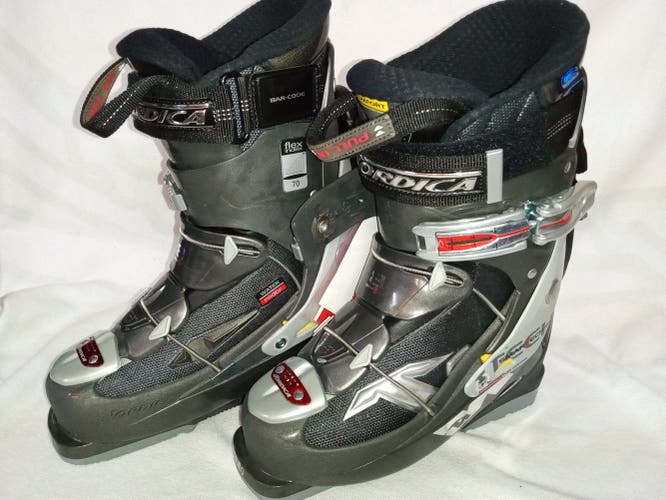 Nordica Smartech 8 Downhill Ski Boots Mondo 24 US Woman 7