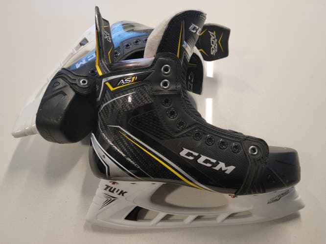 CCM Super Tacks AS1 Hockey Skates 8D