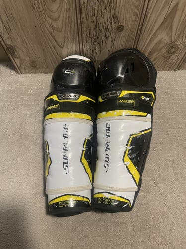 Used Bauer Supreme 2S Pro Shin Pads