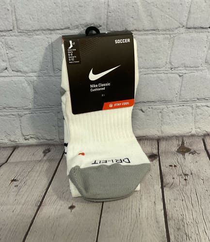 NEW Nike Men’s Dri-Fit Stay Cool Cushioned Soccer Socks Size 6-8 White Navy Blue