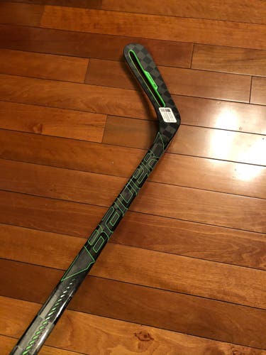 Senior Left Hand Mid Pattern Nexus ADV Hockey Stick