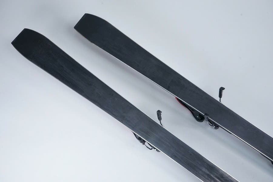 ROSSIGNOL PURE MOUNTAIN ROC 154CM SNOW SKIS W/ ROSSIGNOL